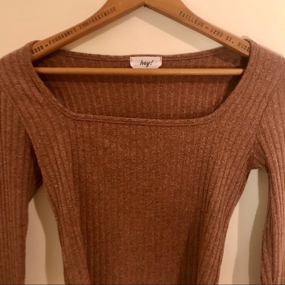 Burgundy top - Picture 3 of 3